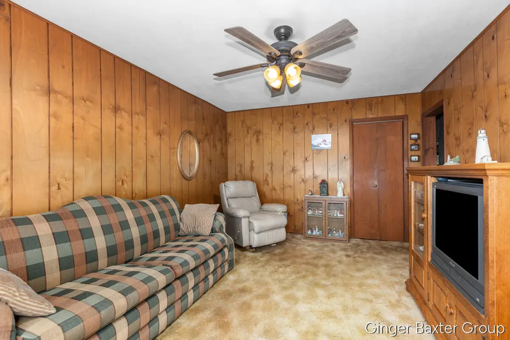 443 East Street Coopersville City MI 49404