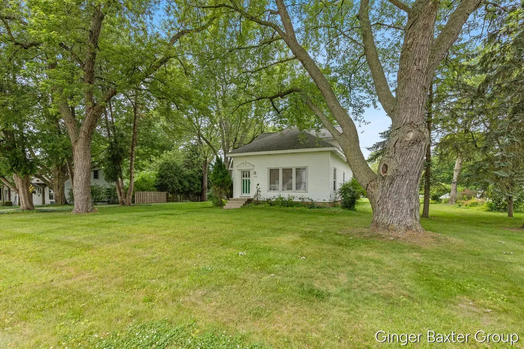 443 East Street Coopersville City MI 49404
