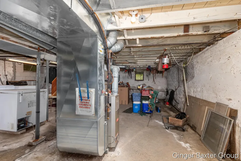 443 East Street Coopersville City MI 49404