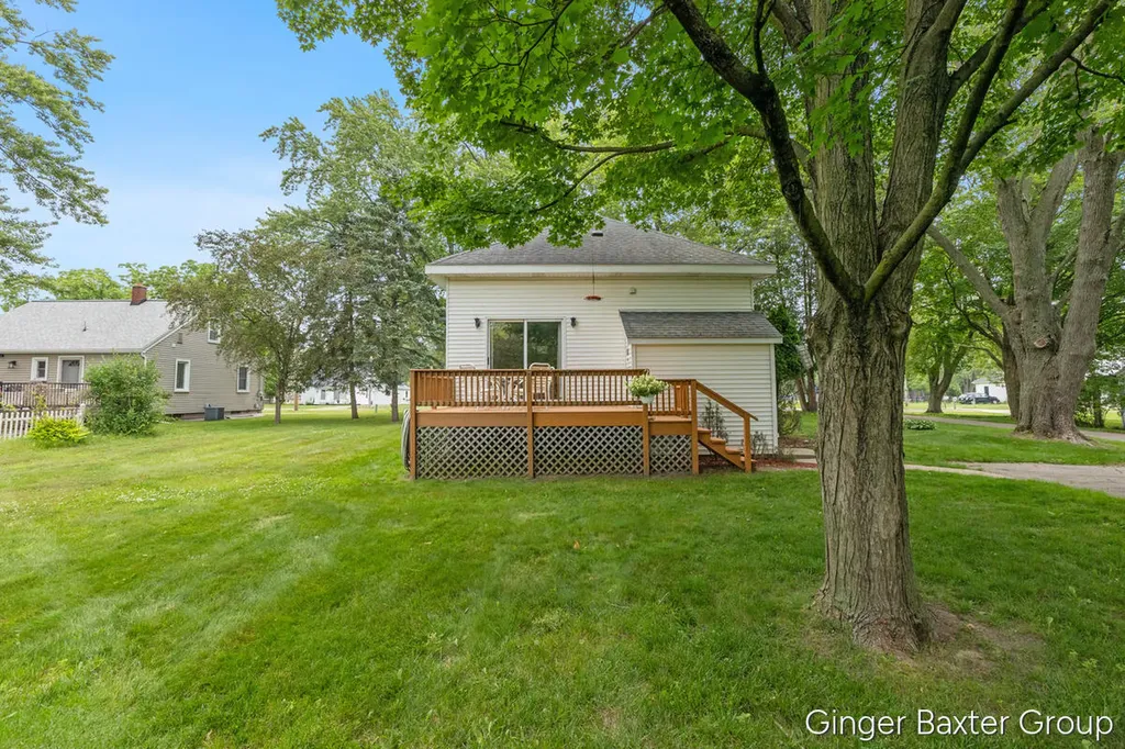 443 East Street Coopersville City MI 49404