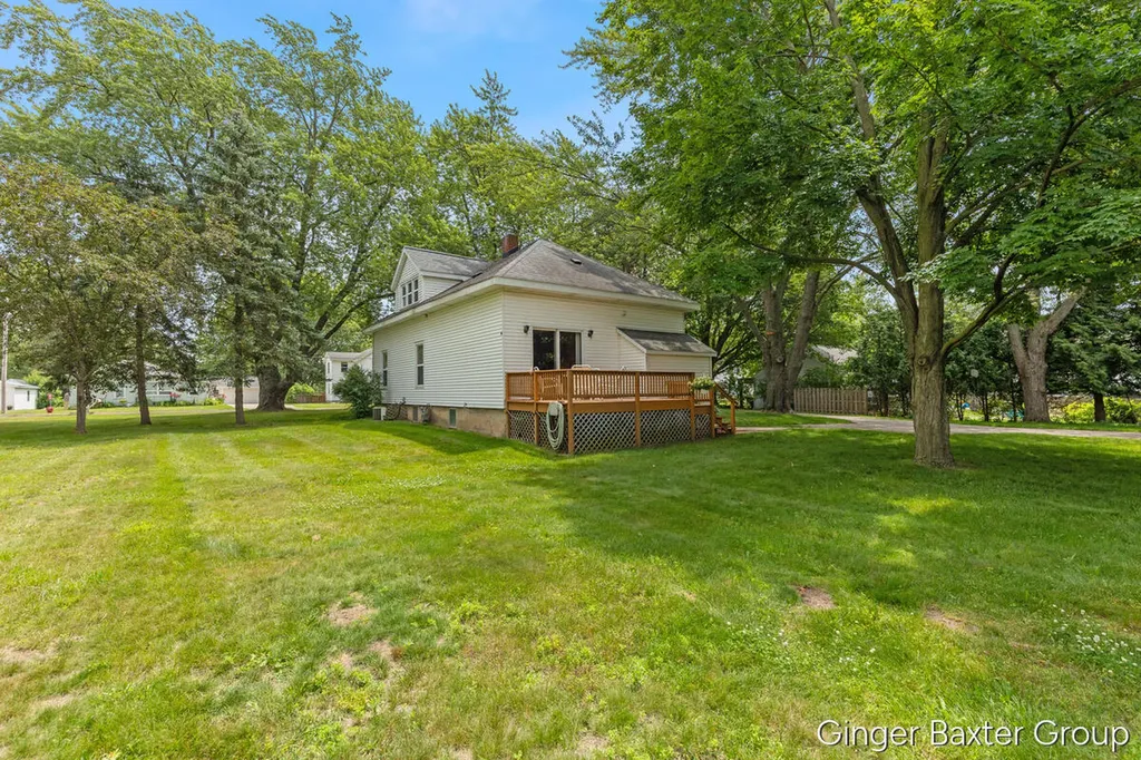 443 East Street Coopersville City MI 49404