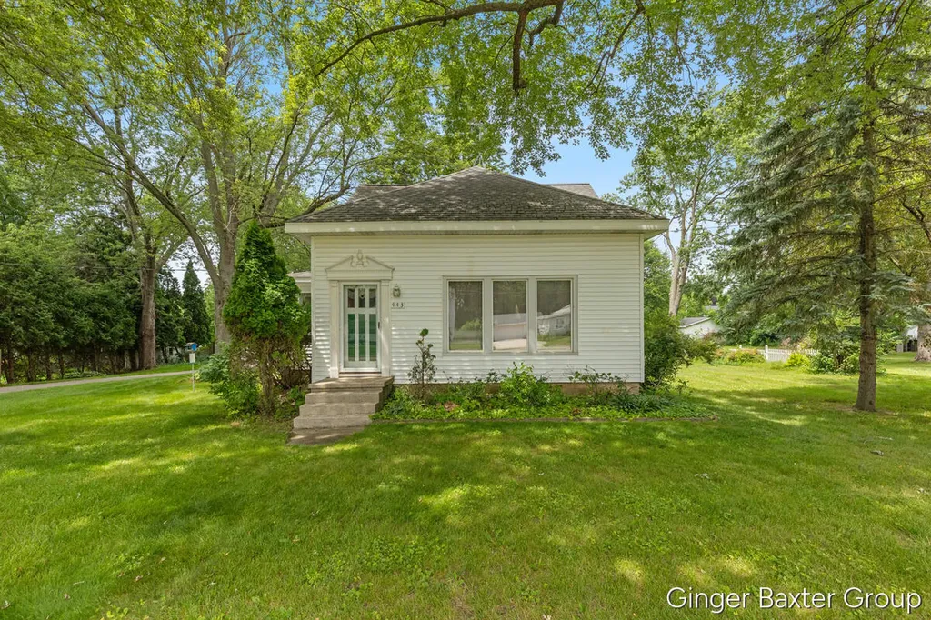 443 East Street Coopersville City MI 49404