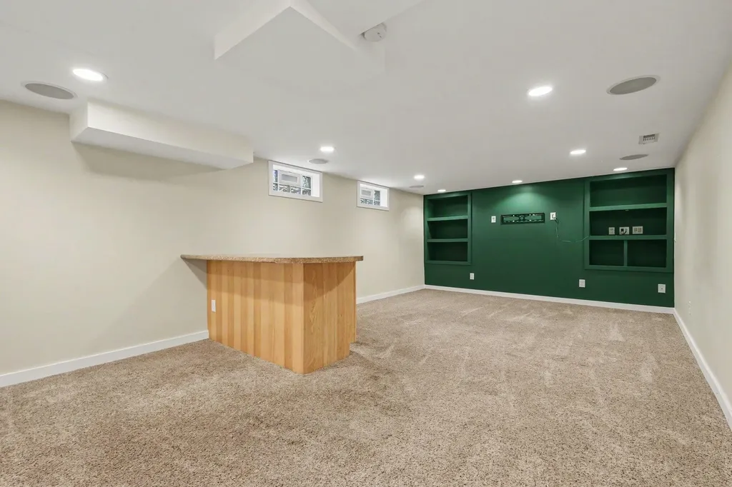 2324 Estelle Drive SE East Grand Rapids City MI 49506