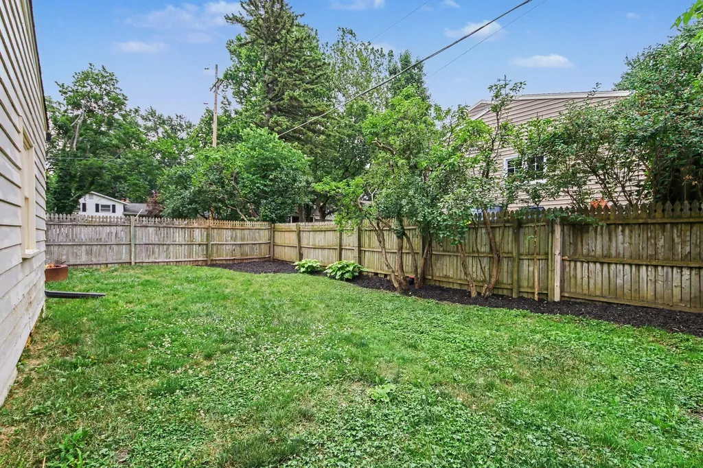 2324 Estelle Drive SE East Grand Rapids City MI 49506
