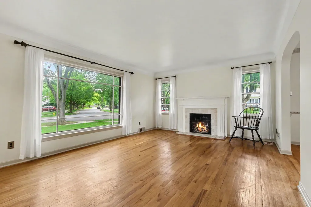 2324 Estelle Drive SE East Grand Rapids City MI 49506