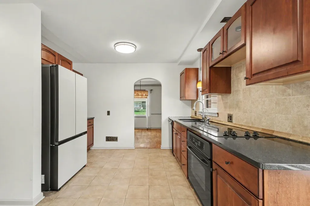 2324 Estelle Drive SE East Grand Rapids City MI 49506