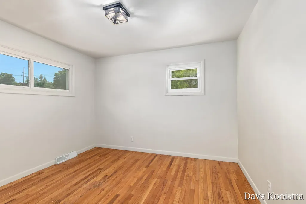 2530 De Hoop Avenue SW Wyoming City MI 49509