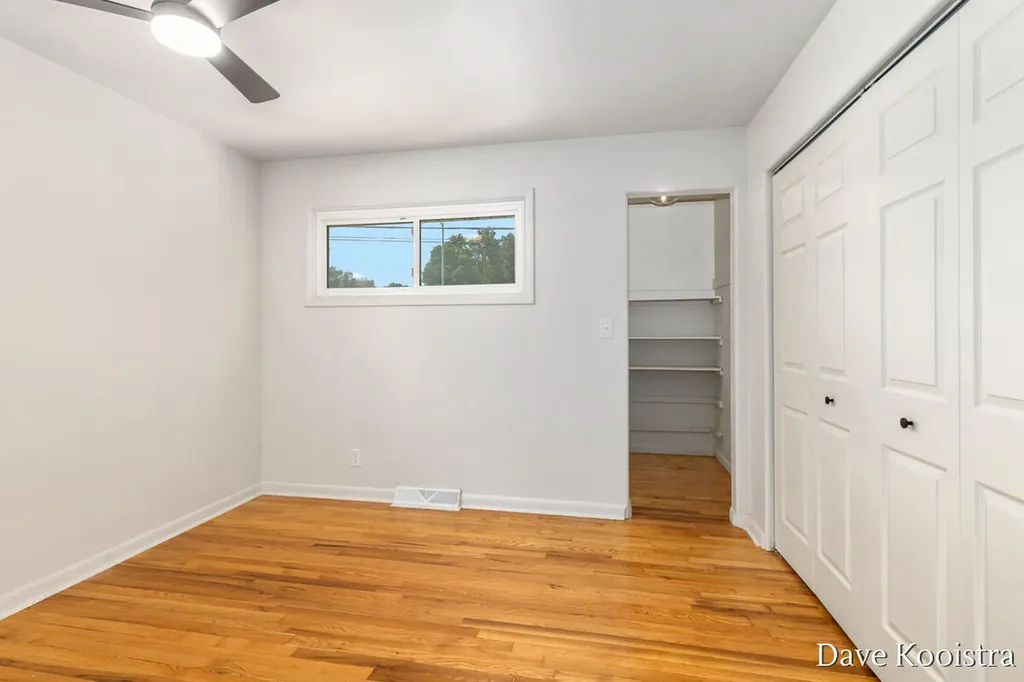 2530 De Hoop Avenue SW Wyoming City MI 49509