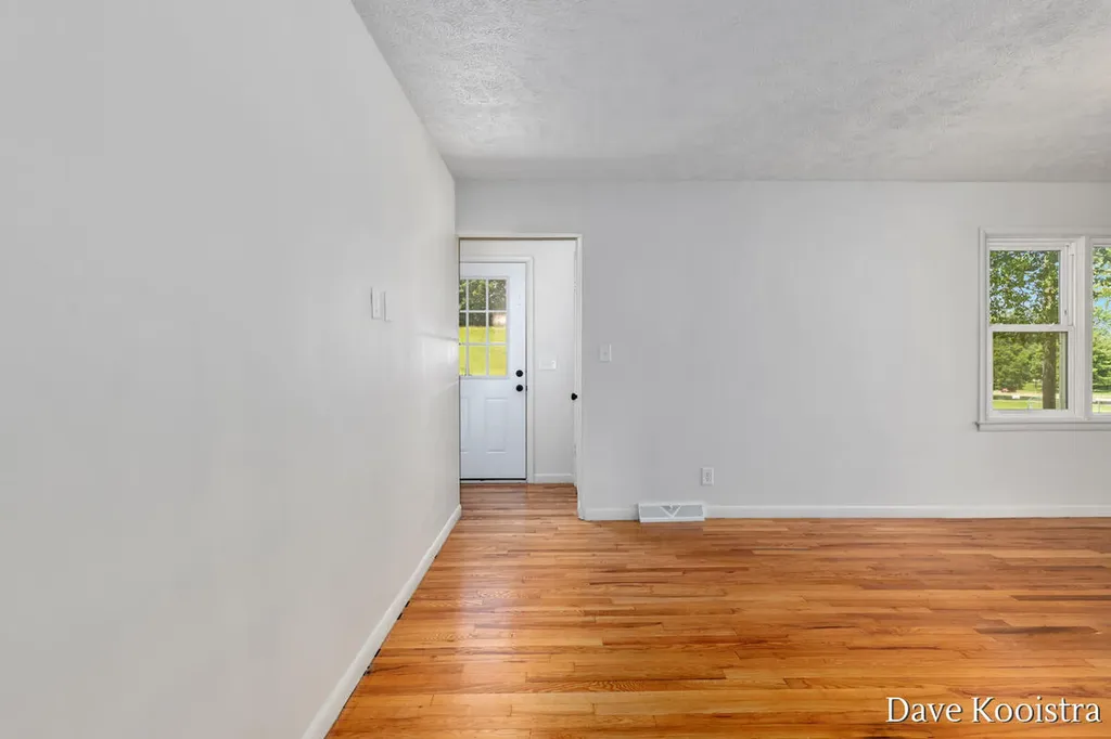 2530 De Hoop Avenue SW Wyoming City MI 49509