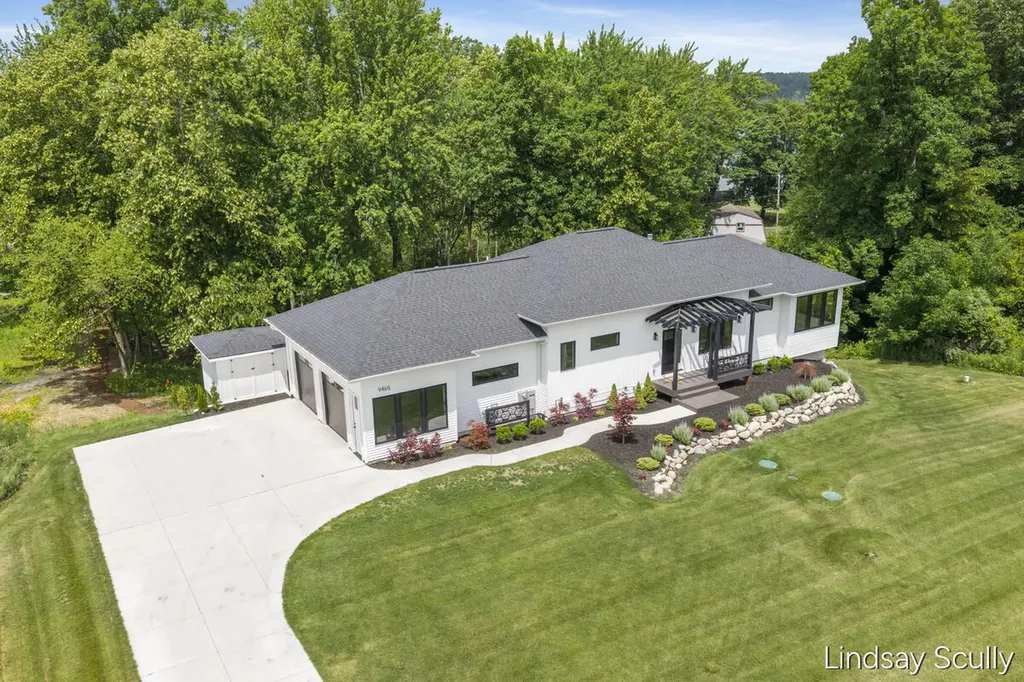 9465 Wabasis Pointe Drive NE Oakfield Township MI 48838