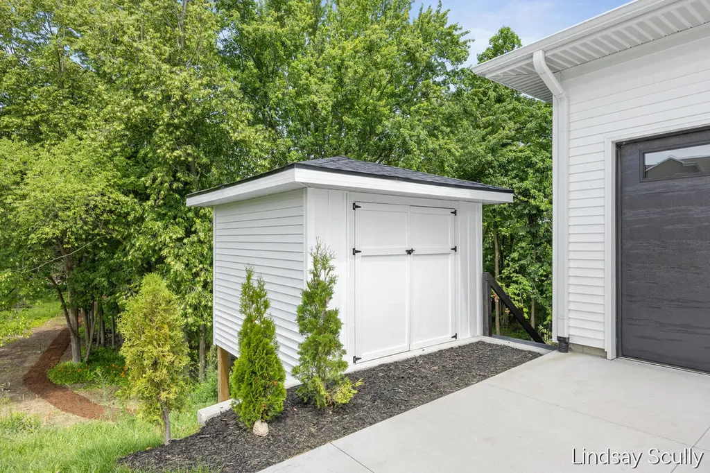9465 Wabasis Pointe Drive NE Oakfield Township MI 48838