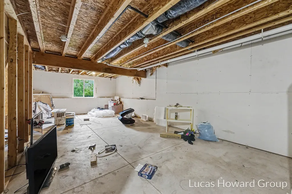 1041 Sunfield Dr Drive Holland Charter Township MI 49424