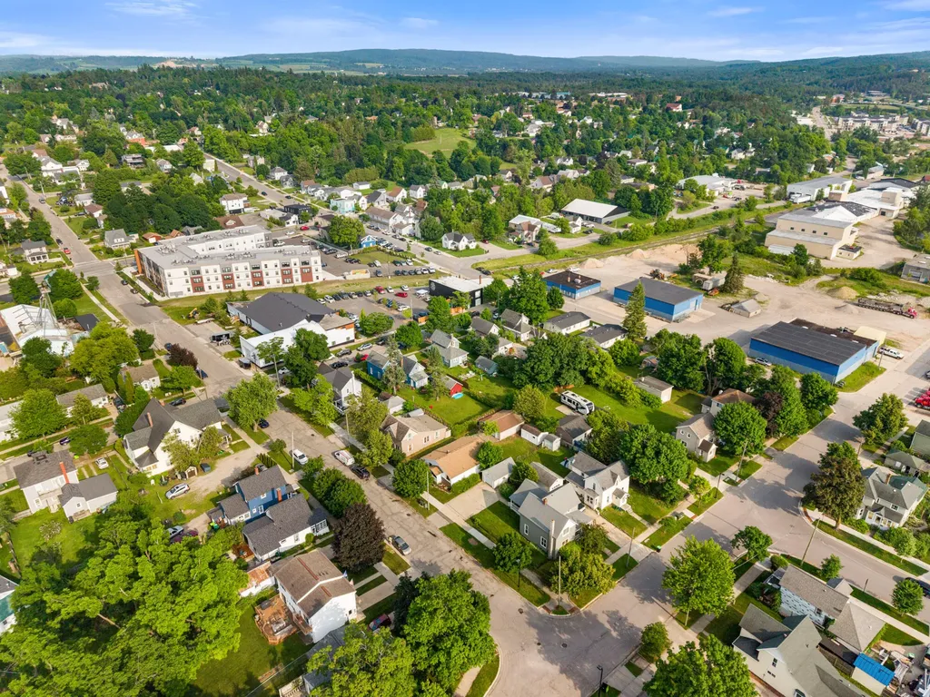 112 Fulton Street Petoskey City MI 49770