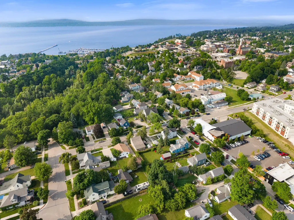 112 Fulton Street Petoskey City MI 49770