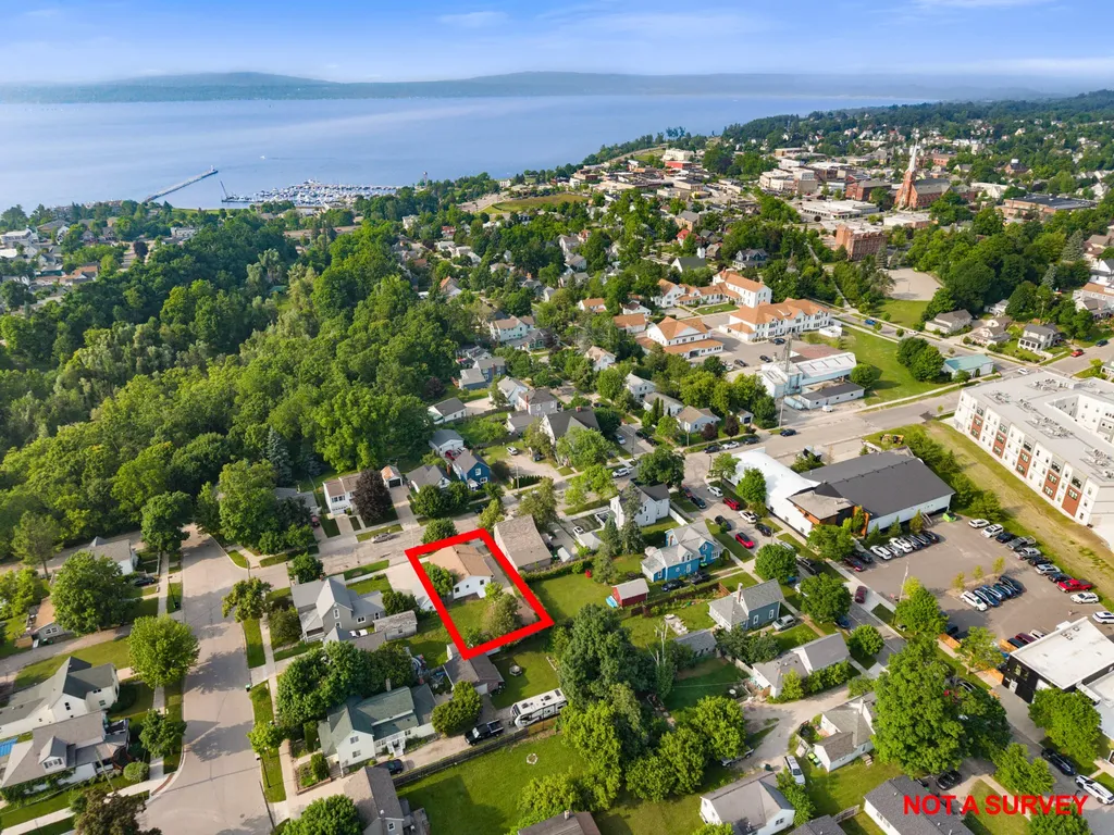 112 Fulton Street Petoskey City MI 49770