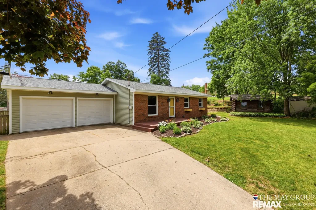 826 Morningside Court Lake Odessa Village MI 48849
