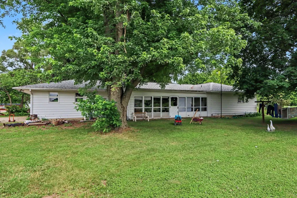 12090 M 40 Bloomingdale Township MI 49055