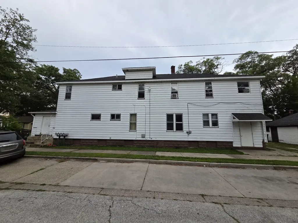 1607 Elwood Street Muskegon City MI 49442