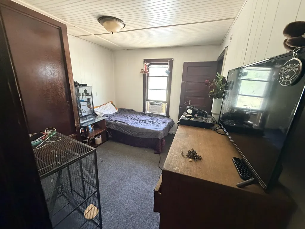 1607 Elwood Street Muskegon City MI 49442