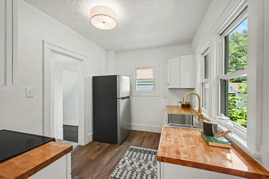 224 W Burnham Street W Battle Creek City MI 49015