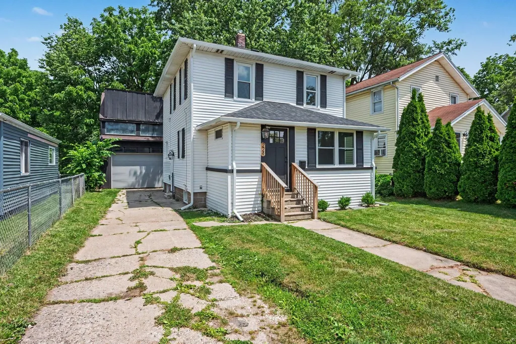 224 W Burnham Street W Battle Creek City MI 49015