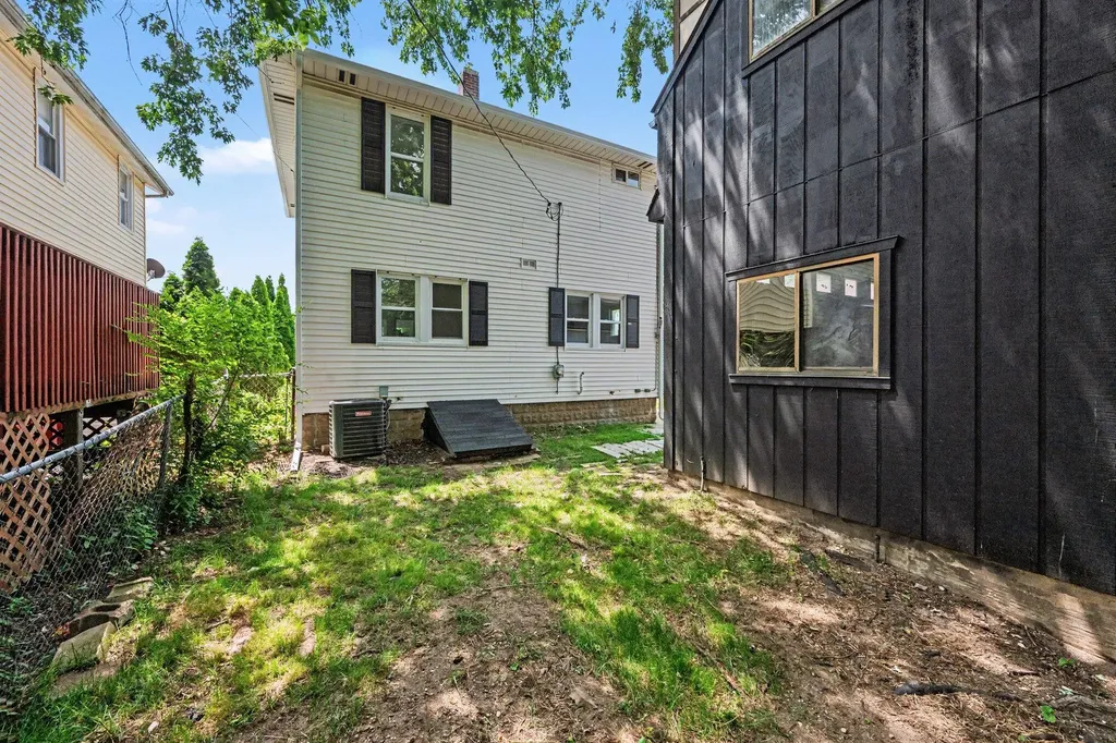 224 W Burnham Street W Battle Creek City MI 49015