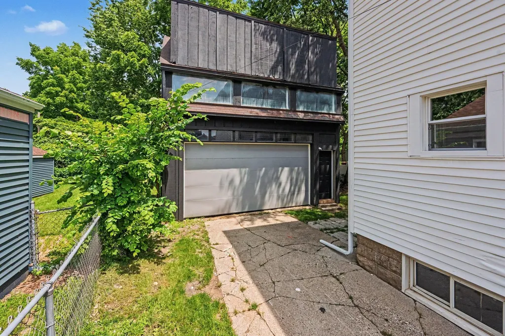 224 W Burnham Street W Battle Creek City MI 49015