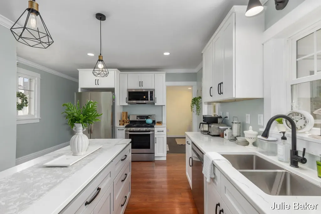 40 S Monroe Street NE Rockford City MI 49341