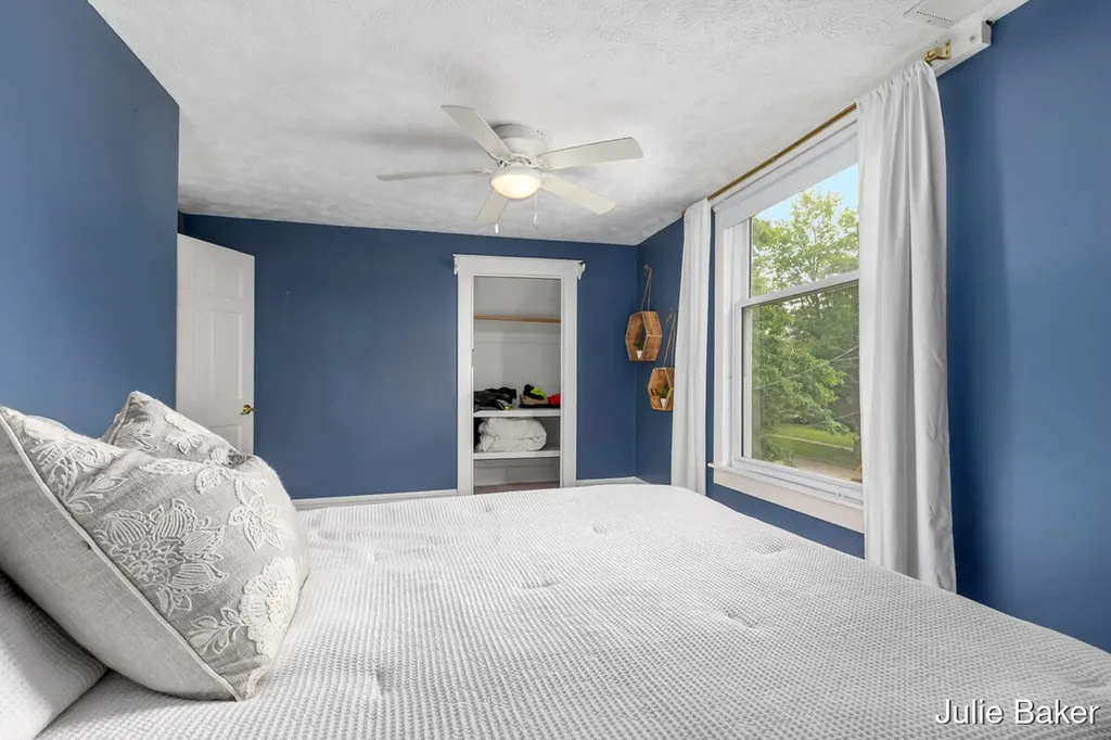 40 S Monroe Street NE Rockford City MI 49341