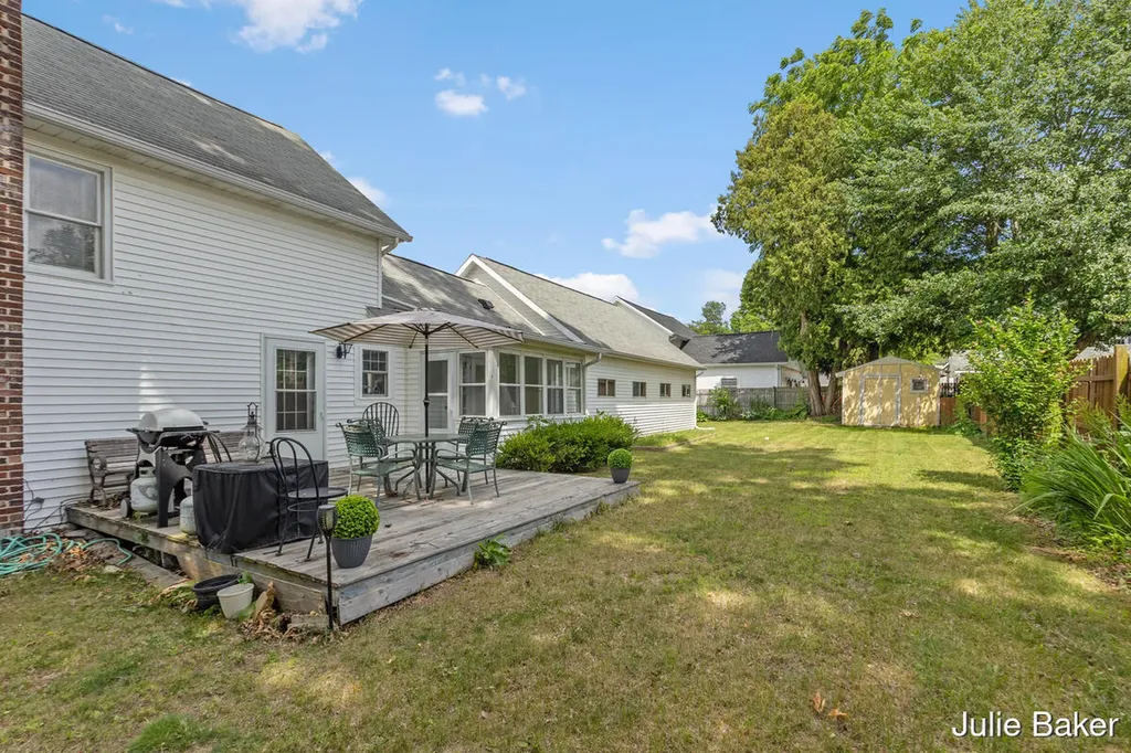 40 S Monroe Street NE Rockford City MI 49341