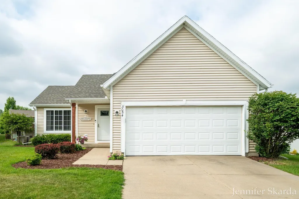 3054 Woodglen Street NW Grand Rapids City MI 49504