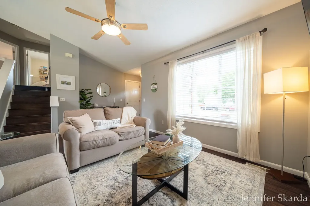 3054 Woodglen Street NW Grand Rapids City MI 49504