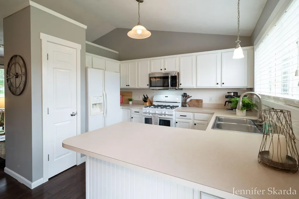 3054 Woodglen Street NW Grand Rapids City MI 49504