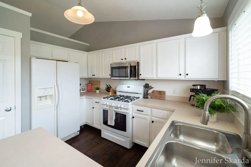 3054 Woodglen Street NW Grand Rapids City MI 49504