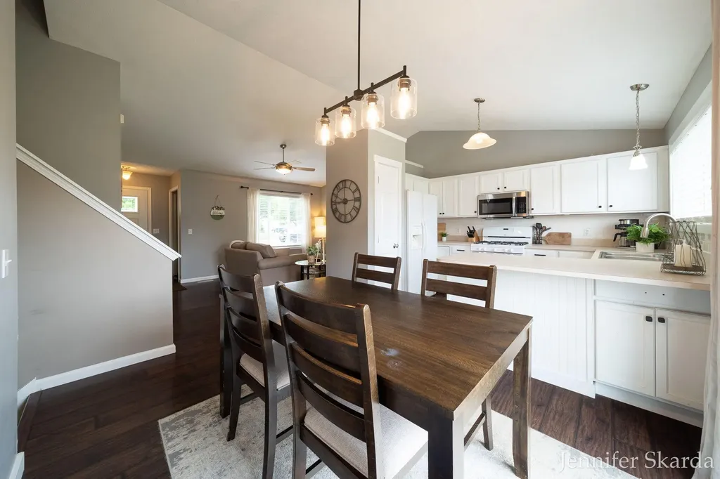 3054 Woodglen Street NW Grand Rapids City MI 49504