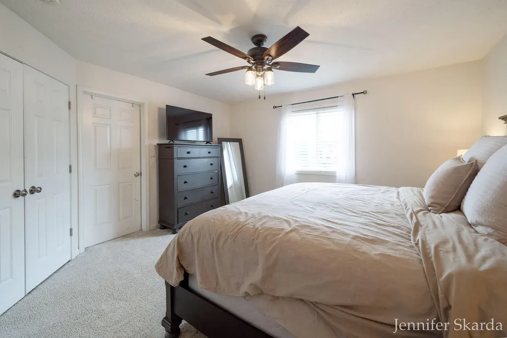 3054 Woodglen Street NW Grand Rapids City MI 49504
