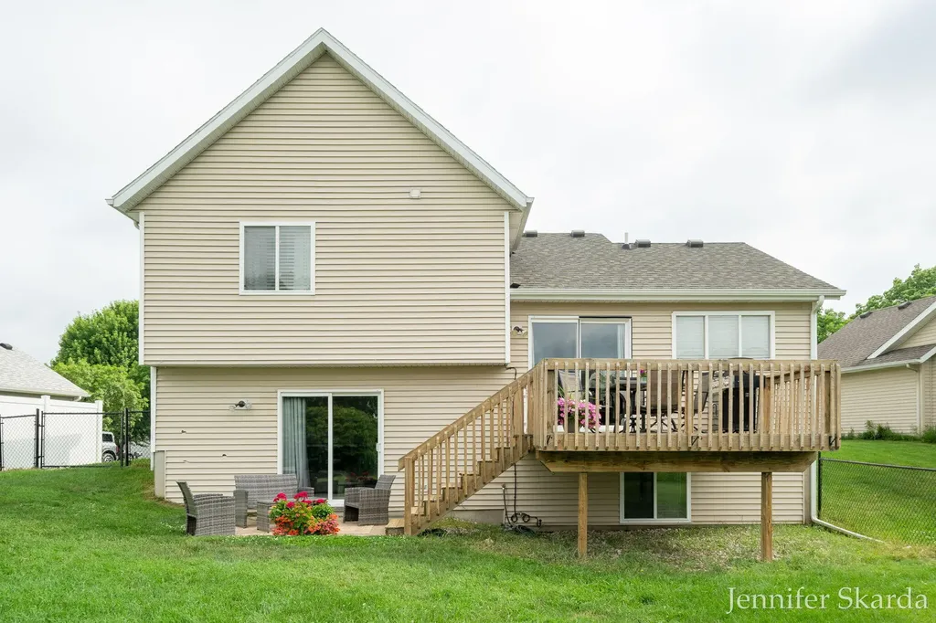 3054 Woodglen Street NW Grand Rapids City MI 49504