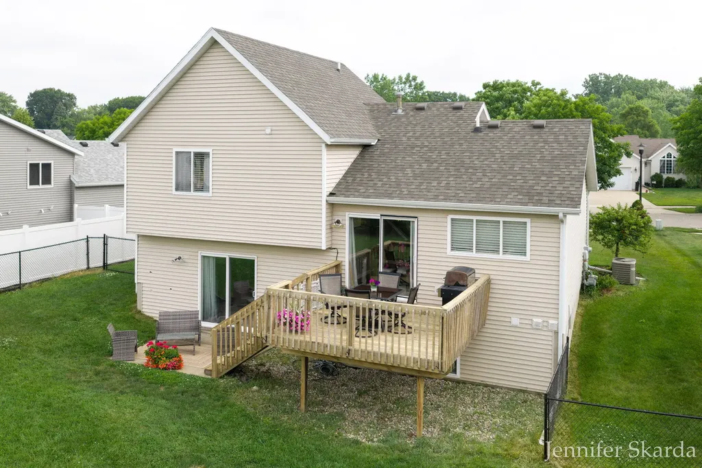 3054 Woodglen Street NW Grand Rapids City MI 49504