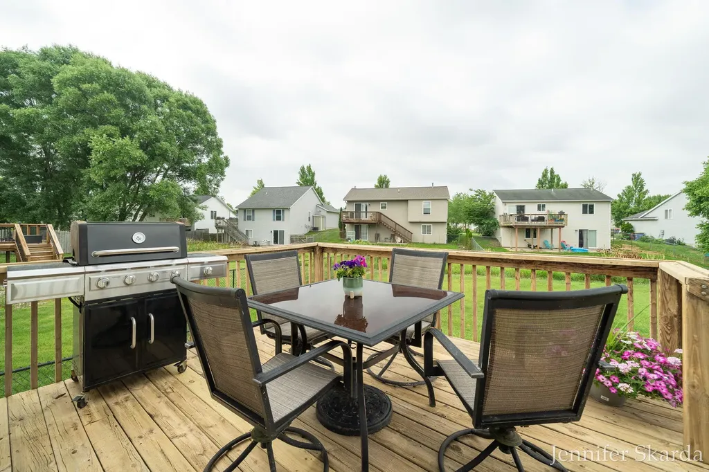 3054 Woodglen Street NW Grand Rapids City MI 49504