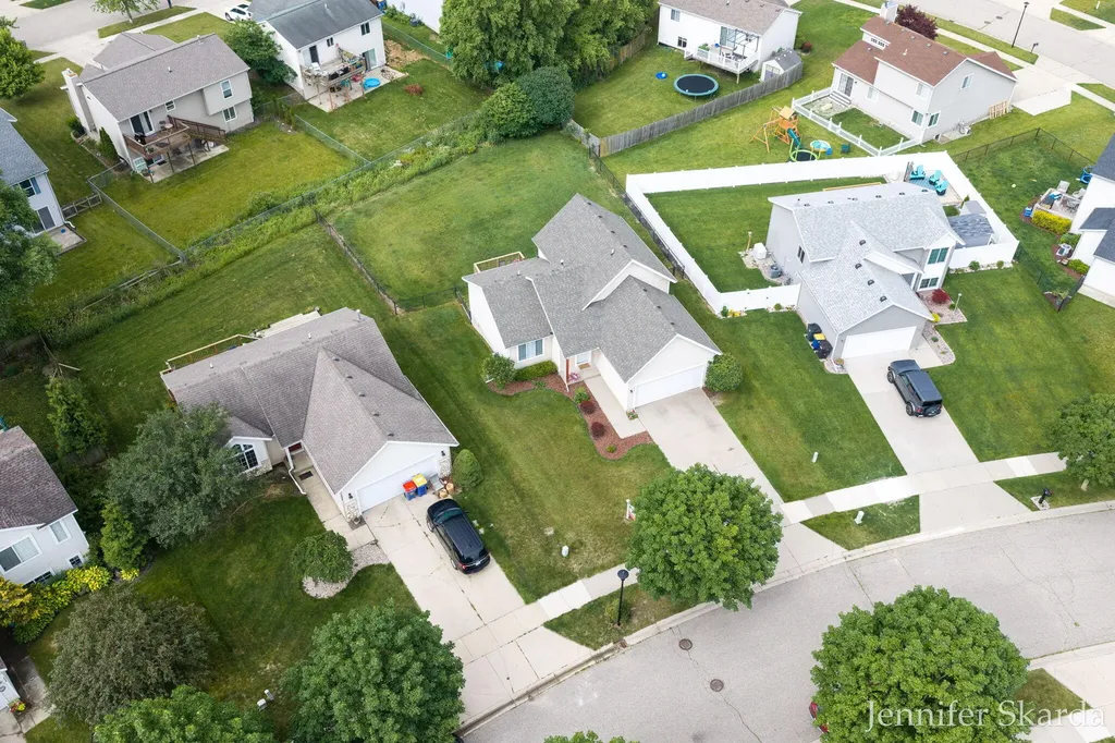 3054 Woodglen Street NW Grand Rapids City MI 49504