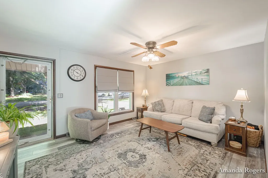 1464 Baywicke Drive SE Lowell Charter Township MI 49331