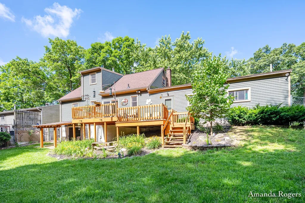 1464 Baywicke Drive SE Lowell Charter Township MI 49331
