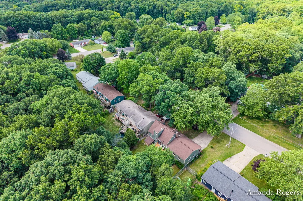 1464 Baywicke Drive SE Lowell Charter Township MI 49331