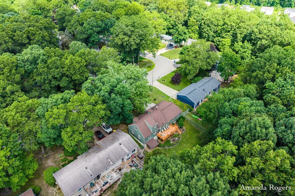 1464 Baywicke Drive SE Lowell Charter Township MI 49331