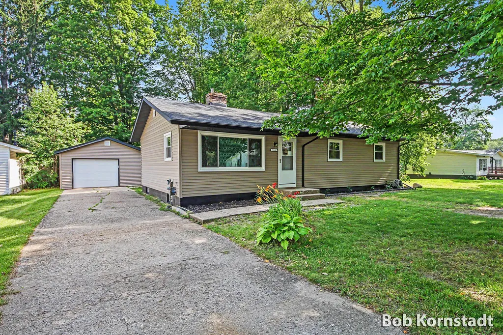 516 W Elm Street Wayland Township MI 49348
