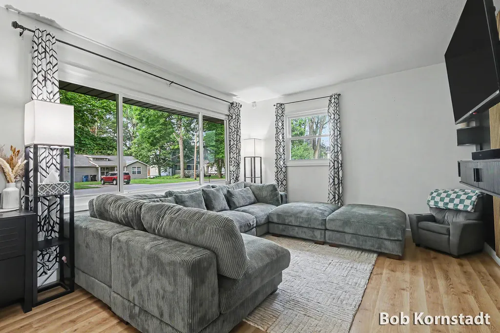 516 W Elm Street Wayland Township MI 49348