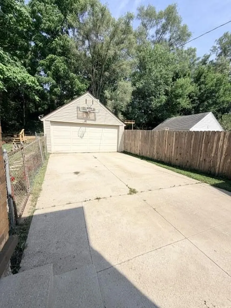 2140 NE Coit Avenue NE Grand Rapids City MI 49505