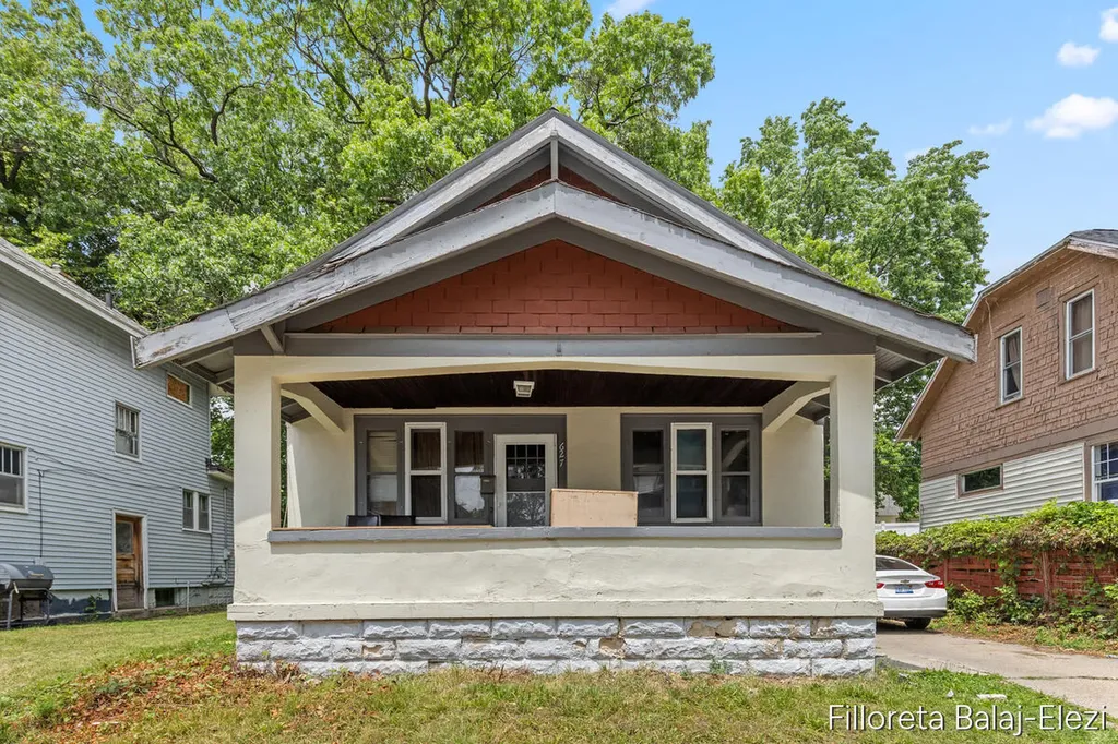 627 Watkins Street SE Grand Rapids City MI 49507