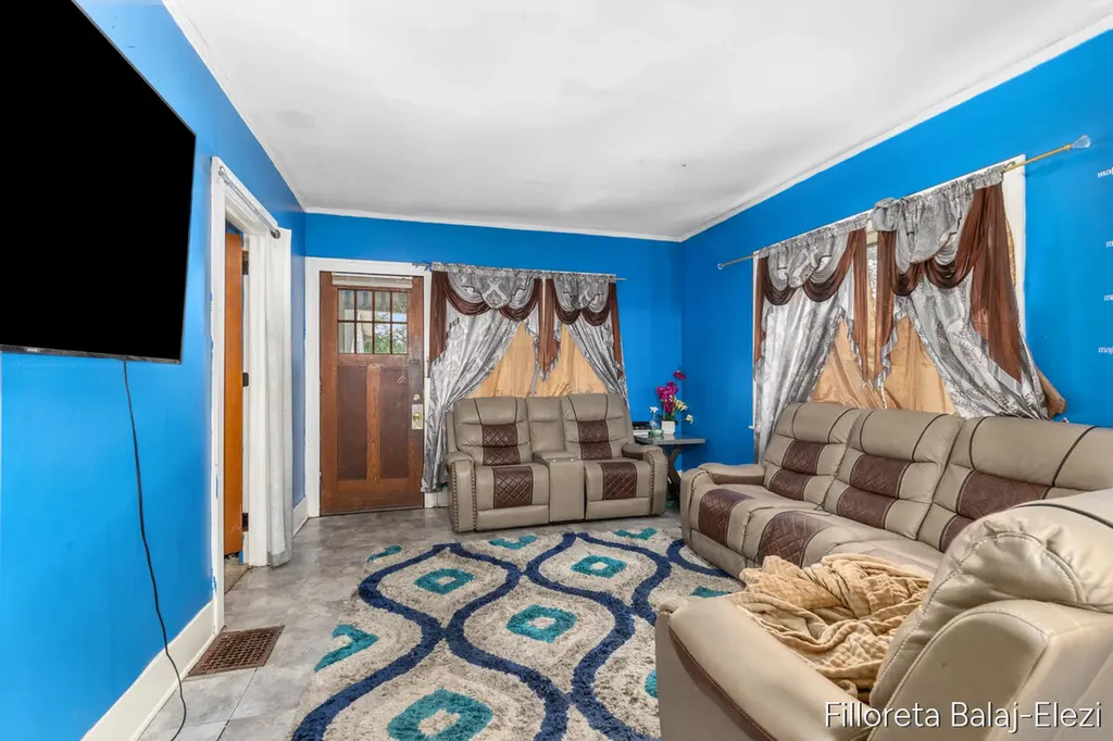 627 Watkins Street SE Grand Rapids City MI 49507