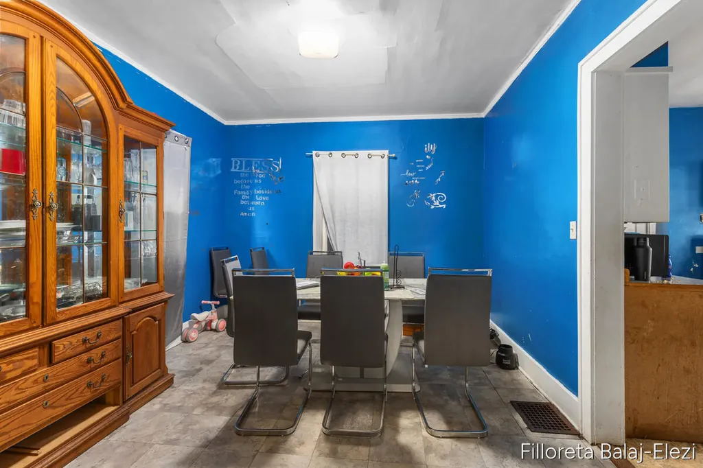 627 Watkins Street SE Grand Rapids City MI 49507